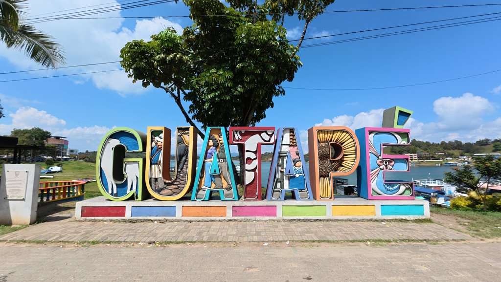 Descoperă Peñol de Guatapé: Ghid de Călătorie în&nbsp;Columbia